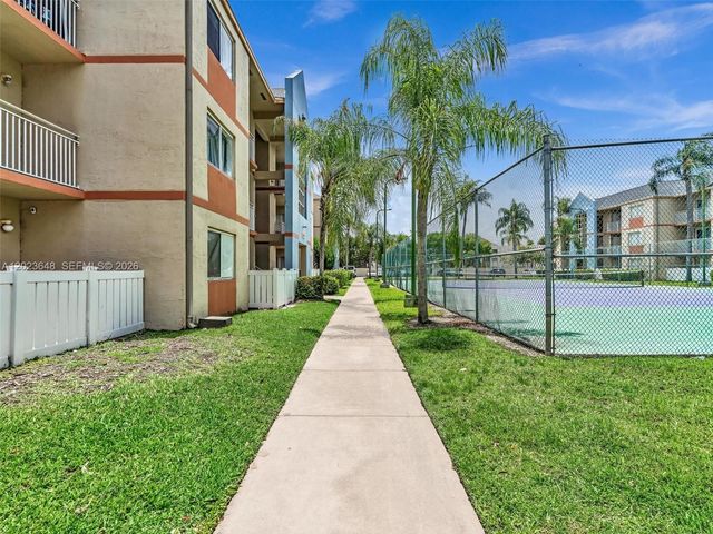 18850 NW 57th Ave 208, Hialeah, FL 33015