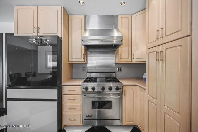 34 Sandalwood Drive, East Brunswick, NJ 08816