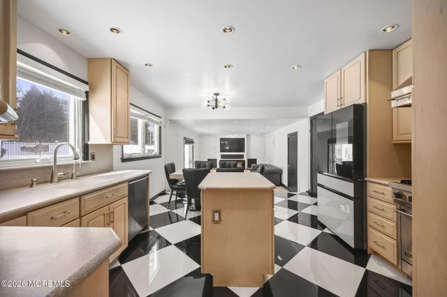 34 Sandalwood Drive, East Brunswick, NJ 08816