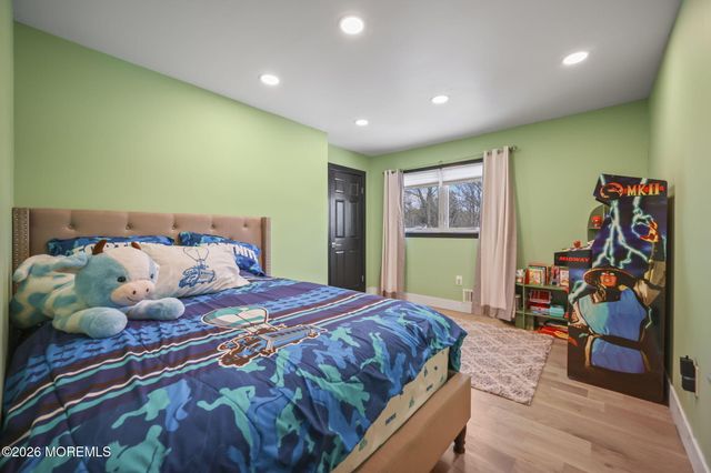 34 Sandalwood Drive, East Brunswick, NJ 08816