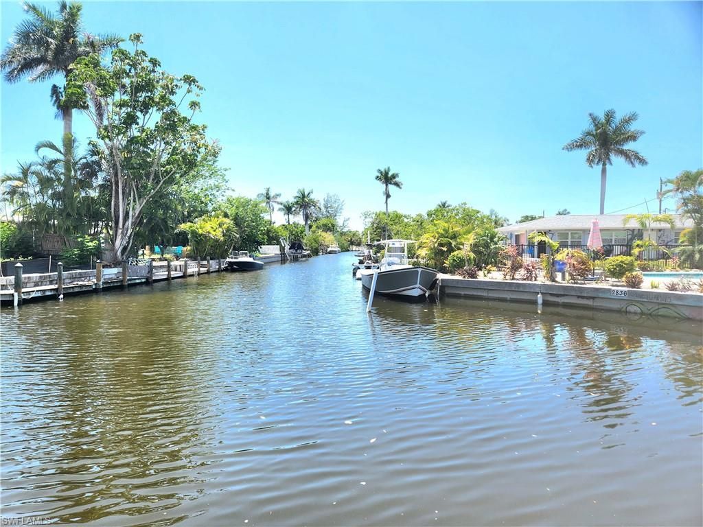 3270 Bayshore DR, NAPLES, FL 34112 — photo 2