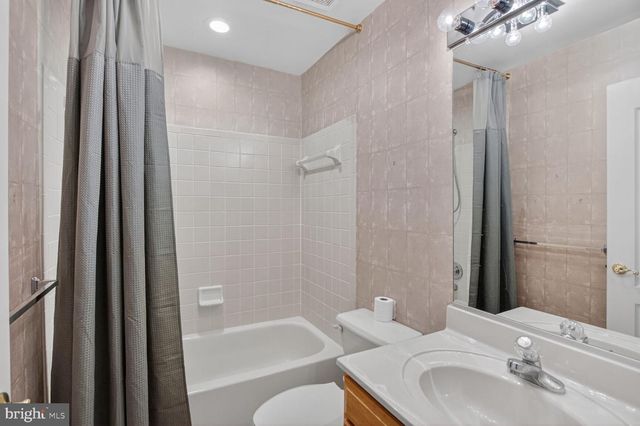 7907 TURNCREST DR, Potomac, MD 20854