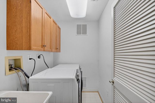 7907 TURNCREST DR, Potomac, MD 20854