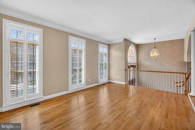 7907 TURNCREST DR, Potomac, MD 20854