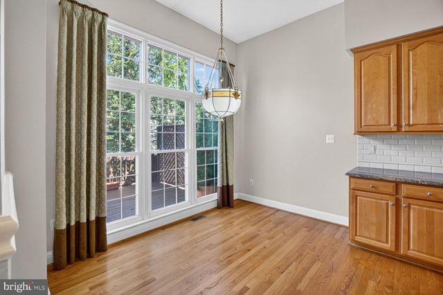 7907 TURNCREST DR, Potomac, MD 20854