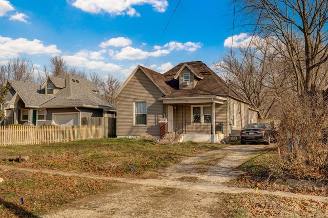 2038 N Douglas Avenue, Springfield, MO 65803
