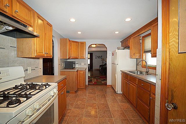 30 Bannard Avenue, Tonawanda, NY 14150