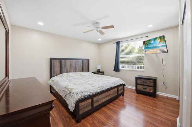 16918 SW 16th Street, Pembroke Pines, FL 33027