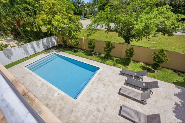 16918 SW 16th Street, Pembroke Pines, FL 33027