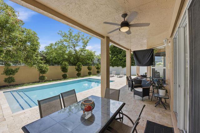 16918 SW 16th Street, Pembroke Pines, FL 33027