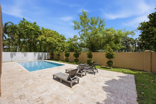 16918 SW 16th Street, Pembroke Pines, FL 33027