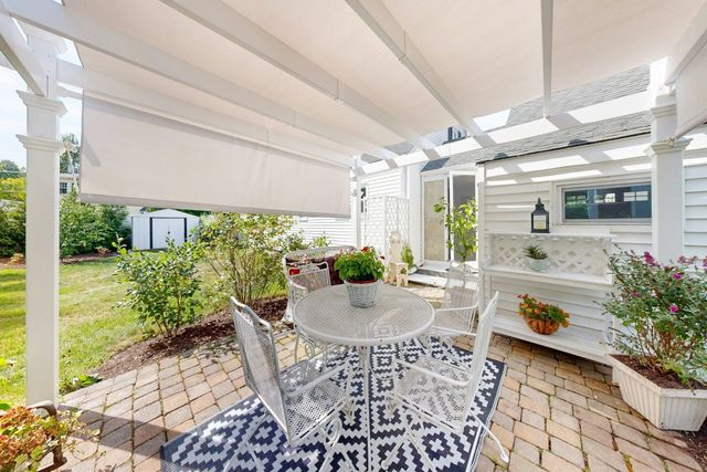 3 Remsen Ave, Medfield, MA 02052