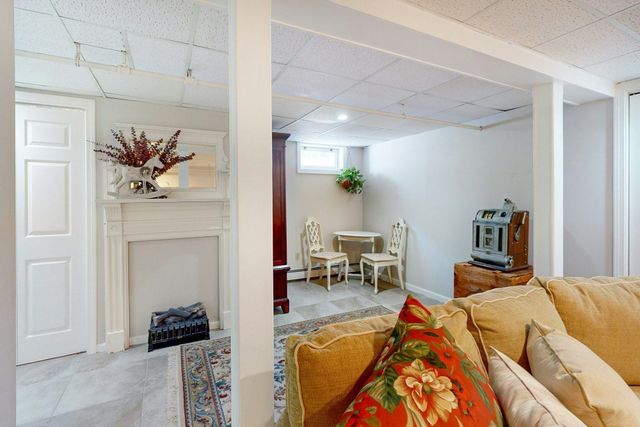 3 Remsen Ave, Medfield, MA 02052