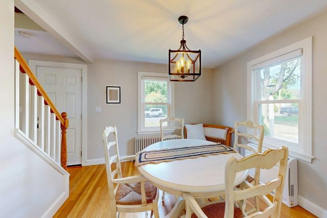 3 Remsen Ave, Medfield, MA 02052