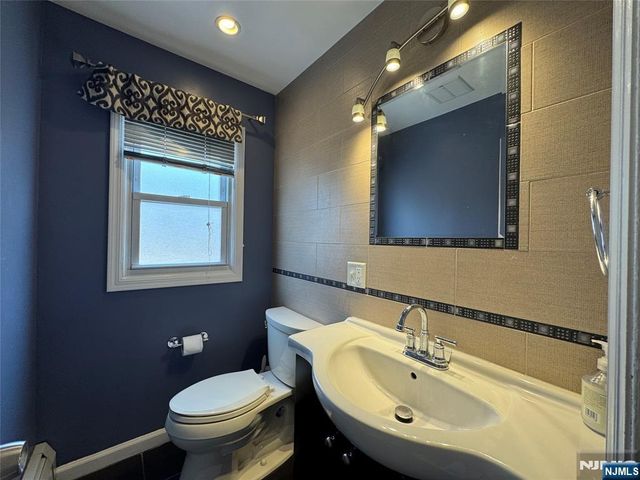 193 Midland Avenue 1st fl, Paramus, NJ 07652
