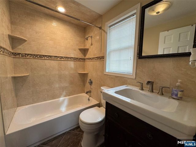 193 Midland Avenue 1st fl, Paramus, NJ 07652