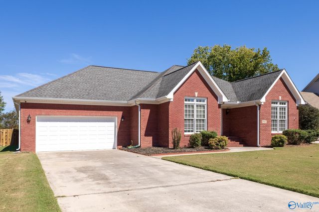 4907 Bridgehampton Road SE, Owens Cross Roads, AL 35763