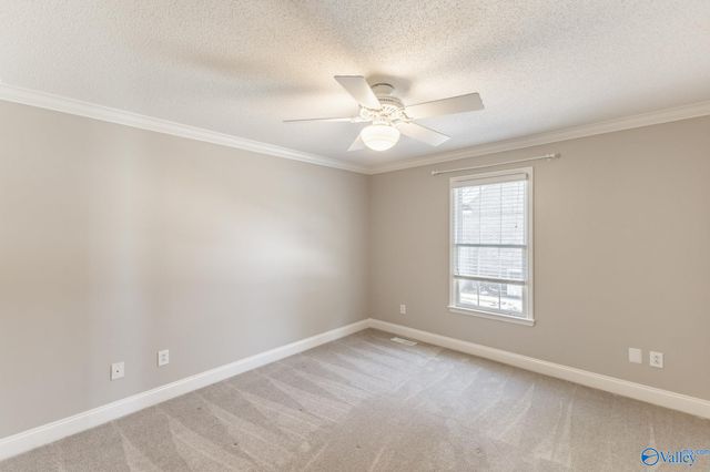 4907 Bridgehampton Road SE, Owens Cross Roads, AL 35763