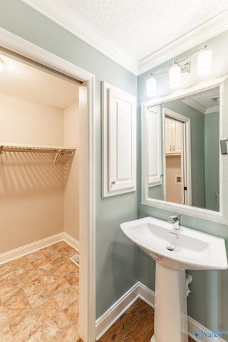4907 Bridgehampton Road SE, Owens Cross Roads, AL 35763