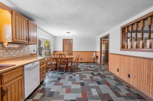 155 Dayton St, Danvers, MA 01923