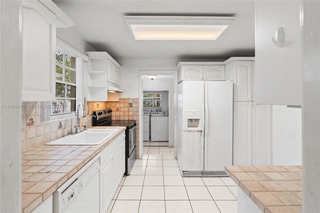 1941 SW 18th St, Miami, FL 33145