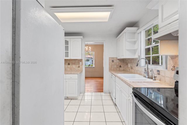 1941 SW 18th St, Miami, FL 33145