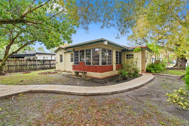 1941 SW 18th St, Miami, FL 33145