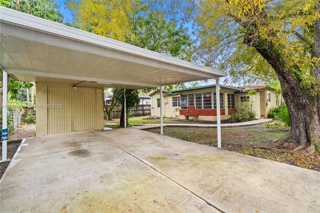 1941 SW 18th St, Miami, FL 33145