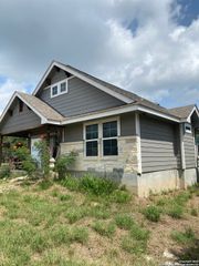 535 Oak Trail, Canyon Lake, TX 78133