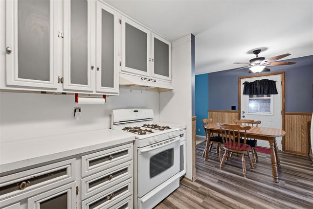 1686 Sherwood Avenue, Dorr, MI 49323