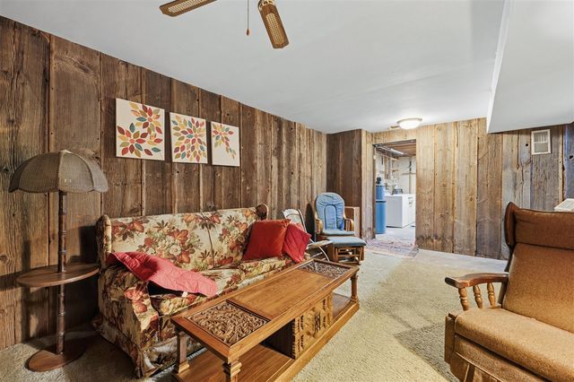 1686 Sherwood Avenue, Dorr, MI 49323