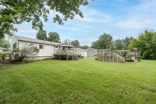 1686 Sherwood Avenue, Dorr, MI 49323