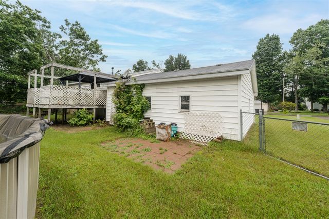 1686 Sherwood Avenue, Dorr, MI 49323