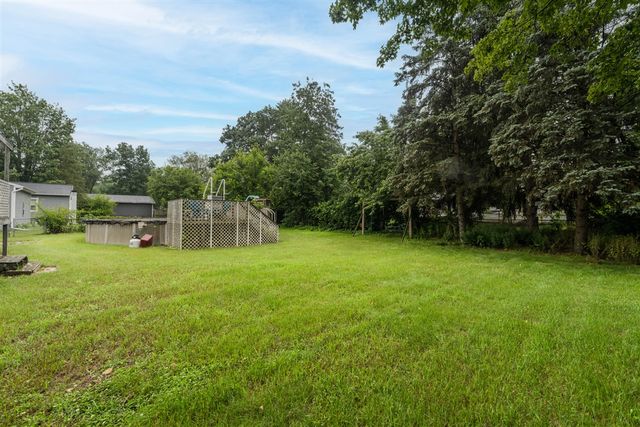 1686 Sherwood Avenue, Dorr, MI 49323