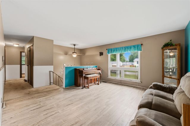 1686 Sherwood Avenue, Dorr, MI 49323