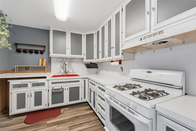 1686 Sherwood Avenue, Dorr, MI 49323