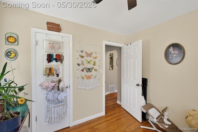 3570 Brookdale Lane, Waterford, MI 48328