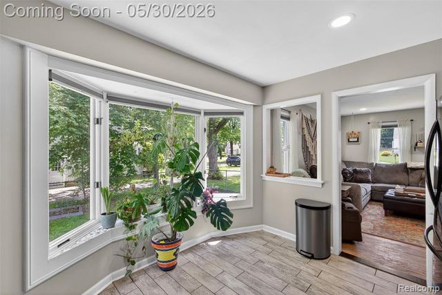 3570 Brookdale Lane, Waterford, MI 48328