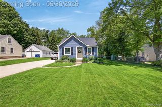 3570 Brookdale Lane, Waterford, MI 48328
