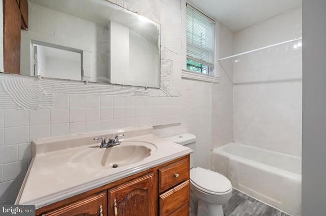 2218 ROSLYN, Baltimore, MD 21216