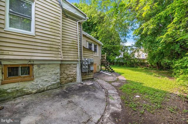2218 ROSLYN, Baltimore, MD 21216