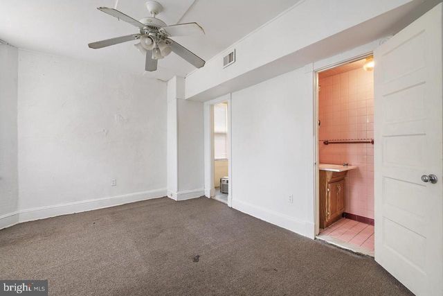 2218 ROSLYN, Baltimore, MD 21216