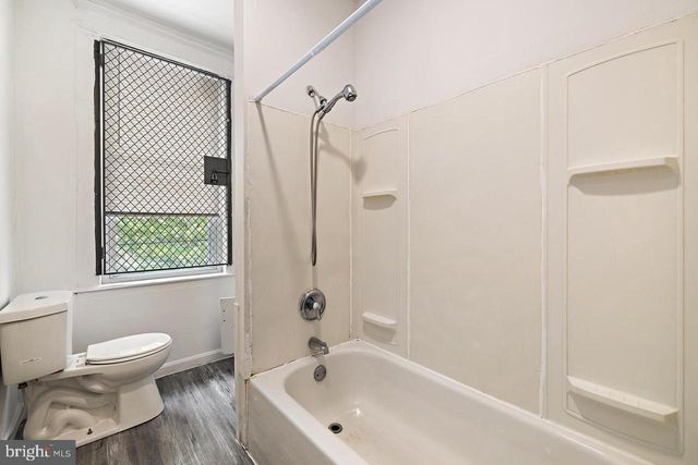 2218 ROSLYN, Baltimore, MD 21216