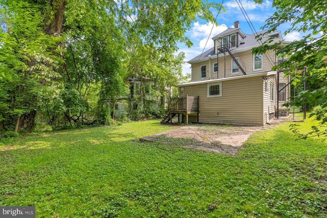 2218 ROSLYN, Baltimore, MD 21216