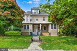 2218 ROSLYN, Baltimore, MD 21216