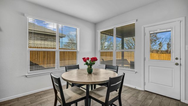 9224 Red Brush Trail, Fort Worth, TX 76131