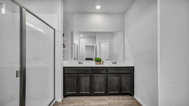 9224 Red Brush Trail, Fort Worth, TX 76131