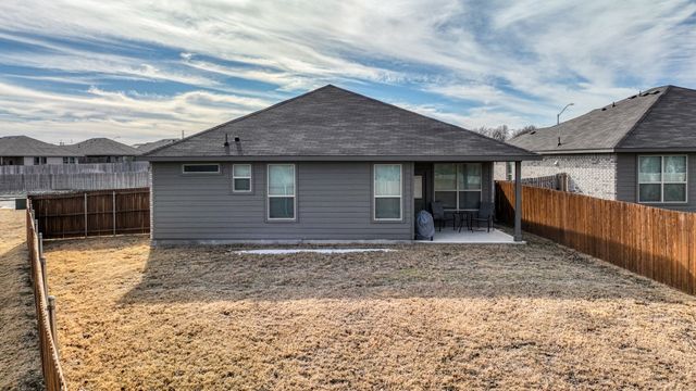 9224 Red Brush Trail, Fort Worth, TX 76131