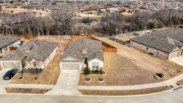 9224 Red Brush Trail, Fort Worth, TX 76131