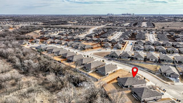 9224 Red Brush Trail, Fort Worth, TX 76131